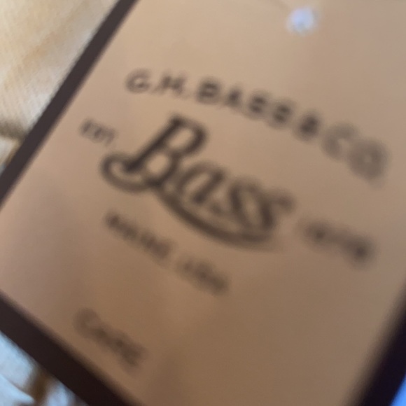 BASS CROPPED pants and a tan 8 petiteNWT - Picture 2 of 4